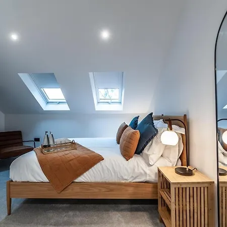 Daire Modern, New 1 Bed Flat, Free Wi-fi, Free Parking *